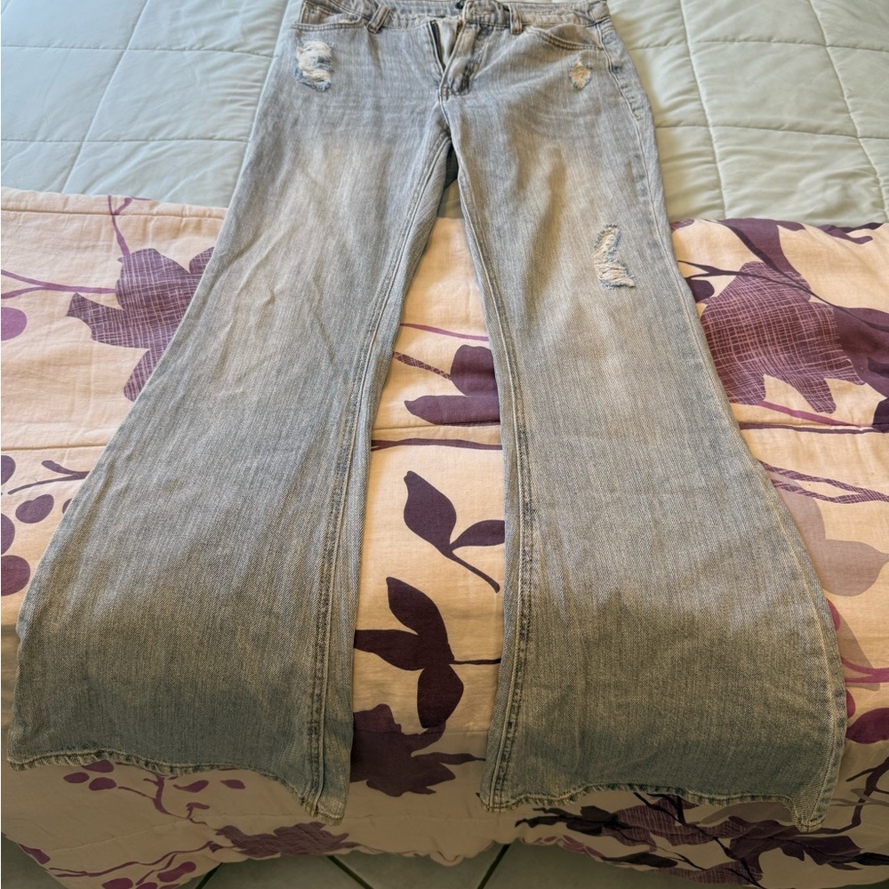 Classic Light Wash Women's Jeans